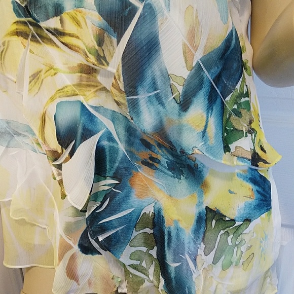 IZ Byer sleeveless ruffled top - Picture 3 of 8